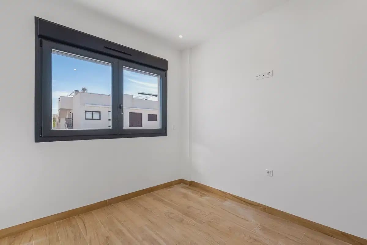2 slaapkamer Penthouse te koop in Los Balcones met zwembad - € 369.000 (Ref: 10080396)