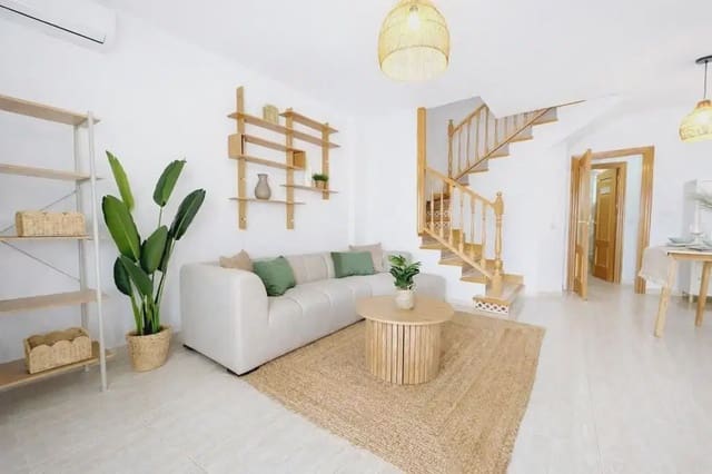 3 soverom Hus til salgs i Campoamor, Orihuela med svømmebasseng - € 375 000 (Ref: 10080397)