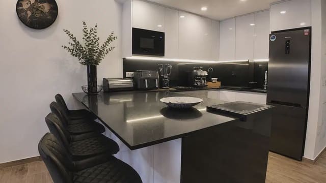 3 soverom Penthouse til salgs i Villamartin, Orihuela med svømmebasseng - € 385 000 (Ref: 10080399)