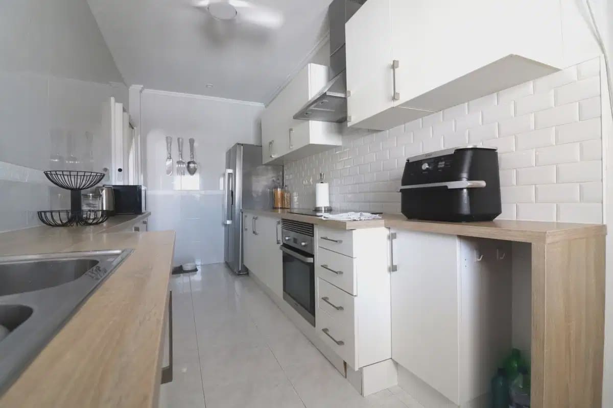 Chalet de 4 habitaciones en Benimar en venta con garaje - 390.000 € (Ref: 10080401)