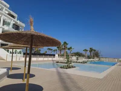 Apartament na sprzedaż w Denia z basenem garażem - 379 000 € (Ref: 10080405)