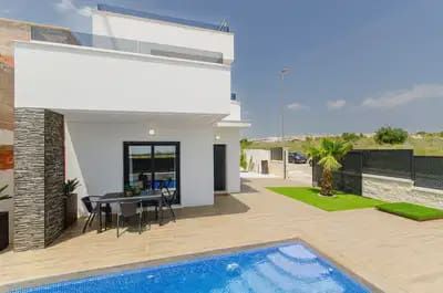 3 soverom Villa til salgs i Vistabella, Orihuela med svømmebasseng garasje - € 395 000 (Ref: 10080412)