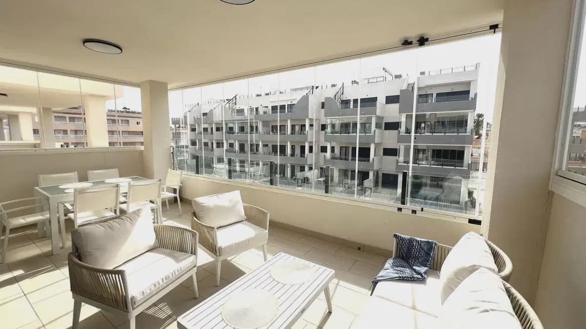 3 soverom Leilighet til salgs i Villamartin med svømmebasseng garasje - € 390 000 (Ref: 10080420)