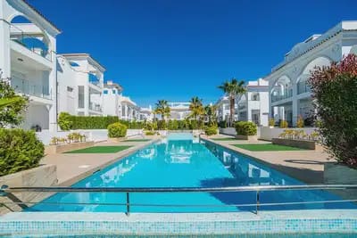 2 Zimmer Apartment zu verkaufen in Ciudad Quesada mit Pool - 390.000 € (Ref: 10080421)