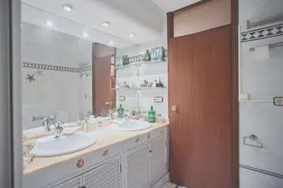 4 sovrum Lägenhet till salu i Alicante stad med pool garage - 390 000 € (Ref: 10080423)