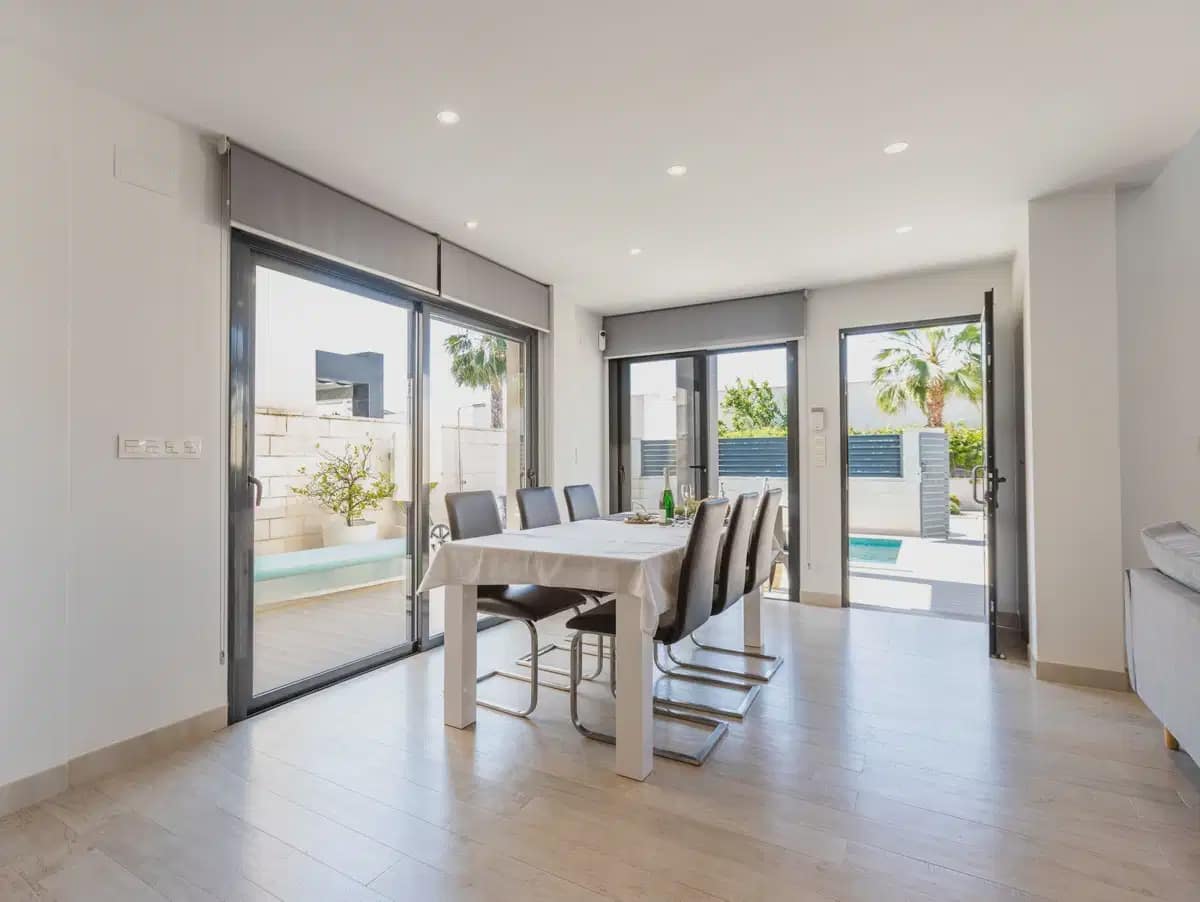3 soveværelse Villa til salg i Rojales med swimmingpool - € 389.000 (Ref: 10080426)
