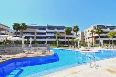 2 soveværelse Lejlighed til salg i Playa Flamenca med swimmingpool - € 365.000 (Ref: 10080433)