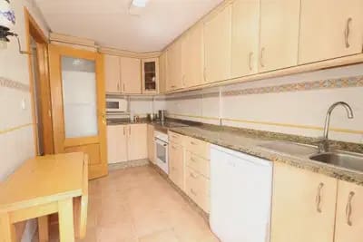 3 makuuhuone Omakotitalo myytävänä paikassa Orihuela Costa mukana uima-altaan - 390 000 € (Ref: 10080437)
