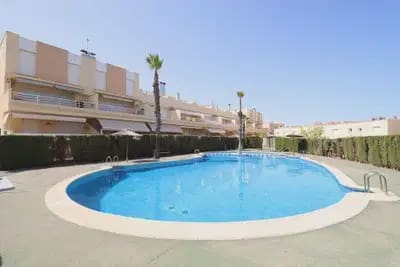 3 makuuhuone Omakotitalo myytävänä paikassa Orihuela Costa mukana uima-altaan - 390 000 € (Ref: 10080437)