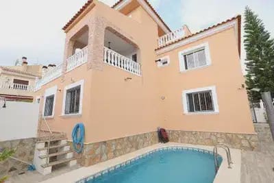 5 makuuhuone Huvila myytävänä paikassa San Miguel de Salinas mukana uima-altaan - 385 000 € (Ref: 10080438)