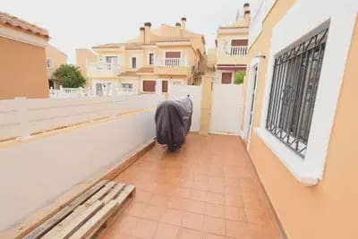 5 makuuhuone Huvila myytävänä paikassa San Miguel de Salinas mukana uima-altaan - 385 000 € (Ref: 10080438)