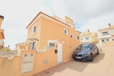 5 makuuhuone Huvila myytävänä paikassa San Miguel de Salinas mukana uima-altaan - 385 000 € (Ref: 10080438)