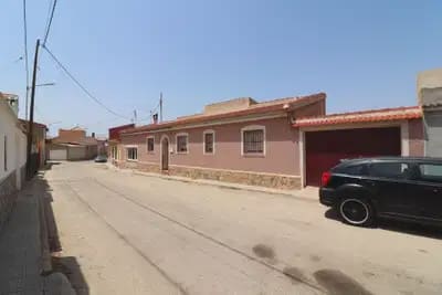 4 slaapkamer Villa te koop in Benijofar met zwembad garage - € 369.950 (Ref: 10080440)