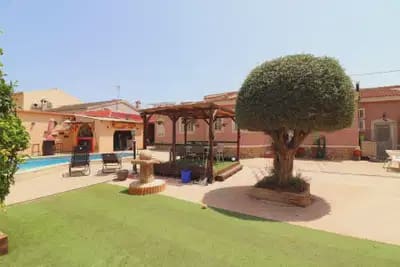 4 slaapkamer Villa te koop in Benijofar met zwembad garage - € 369.950 (Ref: 10080440)