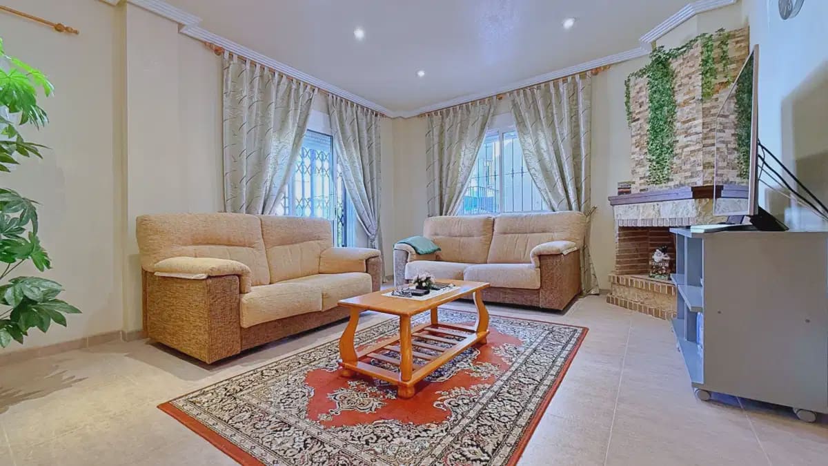 4 Zimmer Villa zu verkaufen in Orihuela mit Pool Garage - 379.000 € (Ref: 10085497)