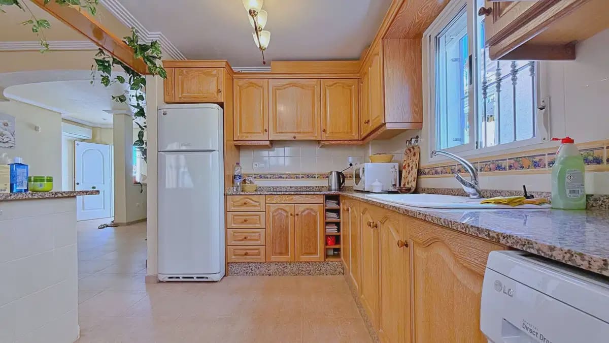 4 Zimmer Villa zu verkaufen in Orihuela mit Pool Garage - 379.000 € (Ref: 10085497)