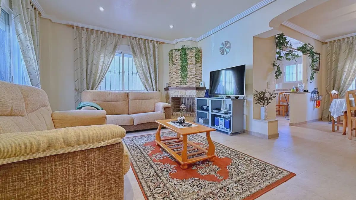 4 Zimmer Villa zu verkaufen in Orihuela mit Pool Garage - 379.000 € (Ref: 10085497)
