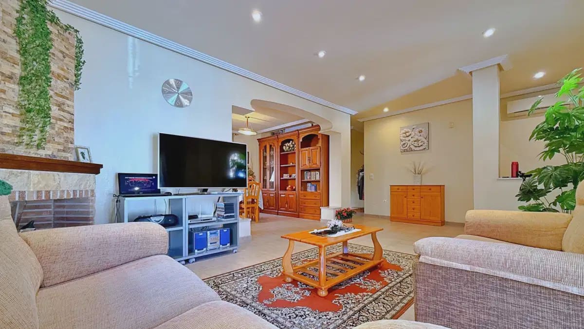 4 Zimmer Villa zu verkaufen in Orihuela mit Pool Garage - 379.000 € (Ref: 10085497)