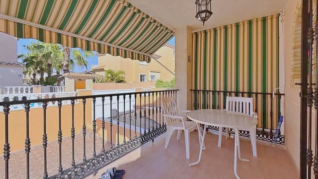 4 Zimmer Villa zu verkaufen in Los Balcones - Los Altos, Orihuela mit Pool Garage - 379.000 € (Ref: 10085497)