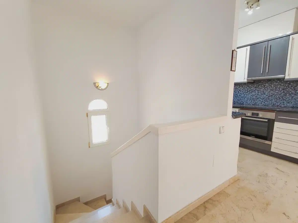 Chalet de 3 habitaciones en Villamartin en venta con piscina garaje - 430.000 € (Ref: 10089931)