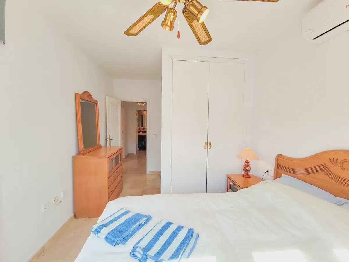 Chalet de 3 habitaciones en Villamartin en venta con piscina garaje - 430.000 € (Ref: 10089931)