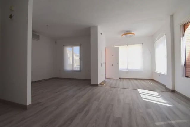 Chalet de 3 habitaciones en Playa Flamenca, Orihuela en venta con piscina garaje - 429.000 € (Ref: 10089932)