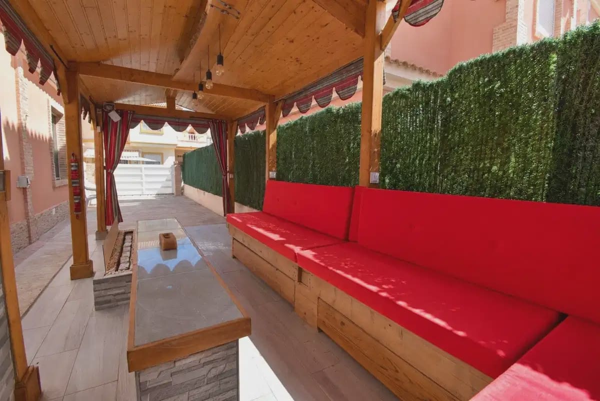 Chalet de 3 habitaciones en Playa Flamenca en venta con piscina garaje - 429.000 € (Ref: 10089932)