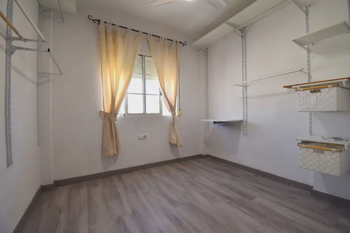 Chalet de 3 habitaciones en Playa Flamenca en venta con piscina garaje - 429.000 € (Ref: 10089932)