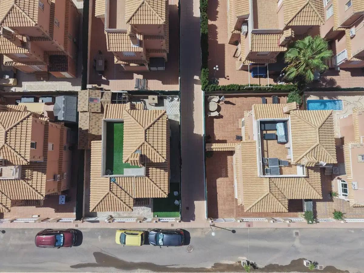 Chalet de 3 habitaciones en Playa Flamenca en venta con piscina garaje - 429.000 € (Ref: 10089932)