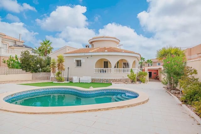 Chalet de 3 habitaciones en Ciudad Quesada, Rojales en venta con piscina garaje - 399.000 € (Ref: 10089935)