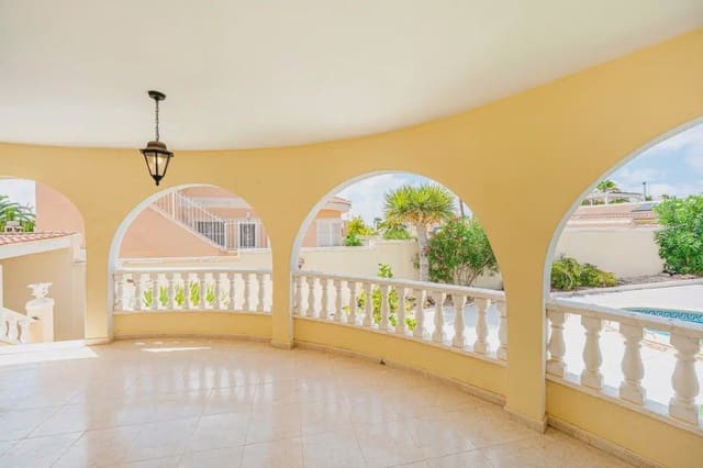 Chalet de 3 habitaciones en Ciudad Quesada, Rojales en venta con piscina garaje - 399.000 € (Ref: 10089935)