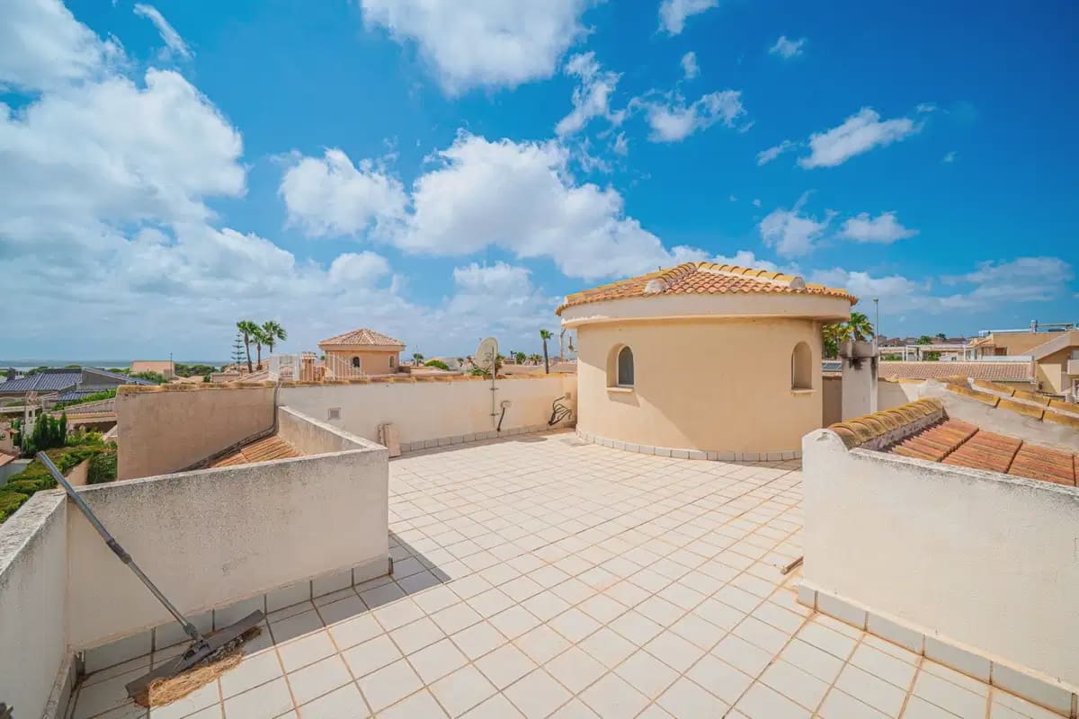 Chalet de 3 habitaciones en Ciudad Quesada en venta con piscina garaje - 399.000 € (Ref: 10089935)