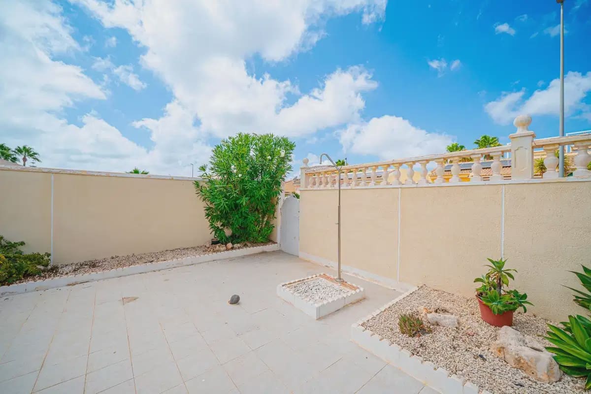 Chalet de 3 habitaciones en Ciudad Quesada en venta con piscina garaje - 399.000 € (Ref: 10089935)