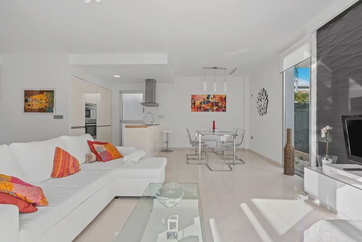 Chalet de 3 habitaciones en Ciudad Quesada en venta con piscina garaje - 399.000 € (Ref: 10089937)