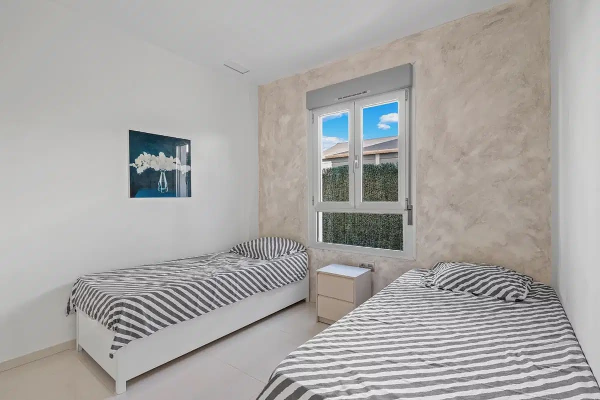 Chalet de 3 habitaciones en Ciudad Quesada en venta con piscina garaje - 399.000 € (Ref: 10089937)