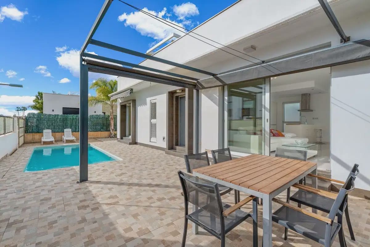 Chalet de 3 habitaciones en Ciudad Quesada en venta con piscina garaje - 399.000 € (Ref: 10089937)