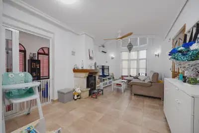 3 makuuhuone Omakotitalo myytävänä paikassa La Marina mukana uima-altaan - 399 000 € (Ref: 10089942)