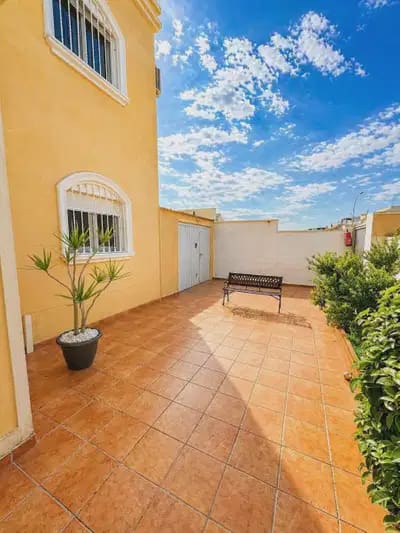3 chambre Villa/Maison à vendre à Torrevieja avec garage - 399 000 € (Ref: 10089944)