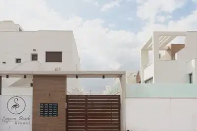 4 makuuhuone Huvila myytävänä paikassa Los Balcones mukana uima-altaan - 399 000 € (Ref: 10089945)