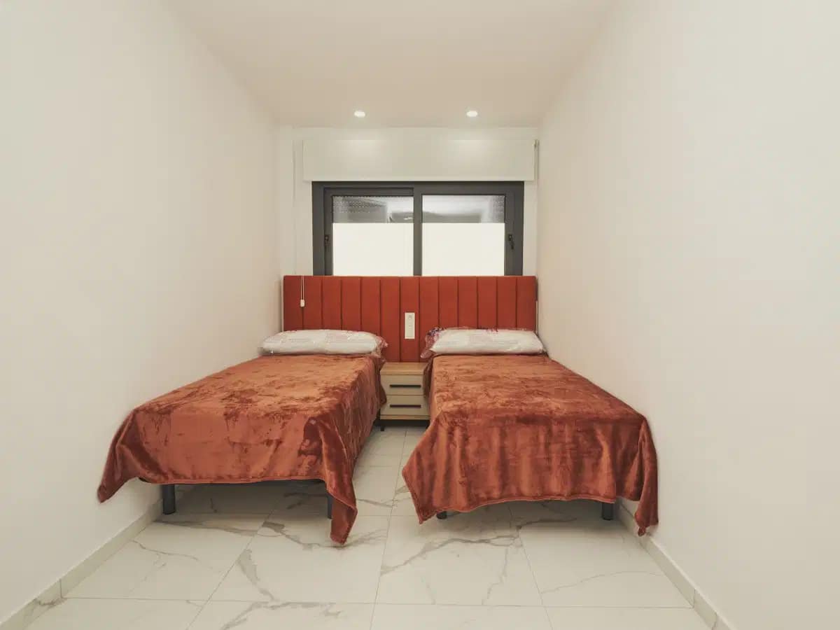 Apartamento de 2 habitaciones en Torrevieja en venta con piscina garaje - 326.900 € (Ref: 10091019)