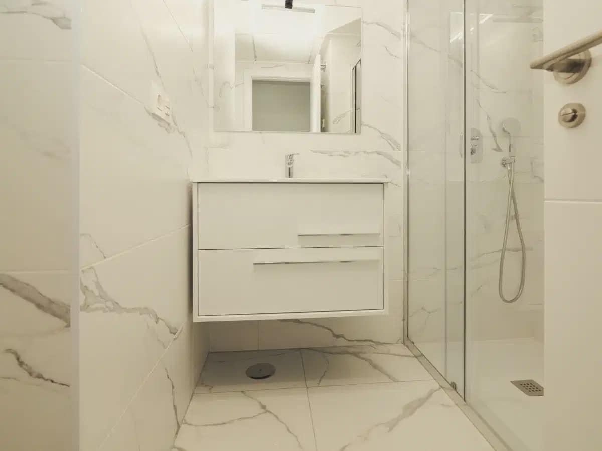 Apartamento de 2 habitaciones en Torrevieja en venta con piscina garaje - 326.900 € (Ref: 10091019)