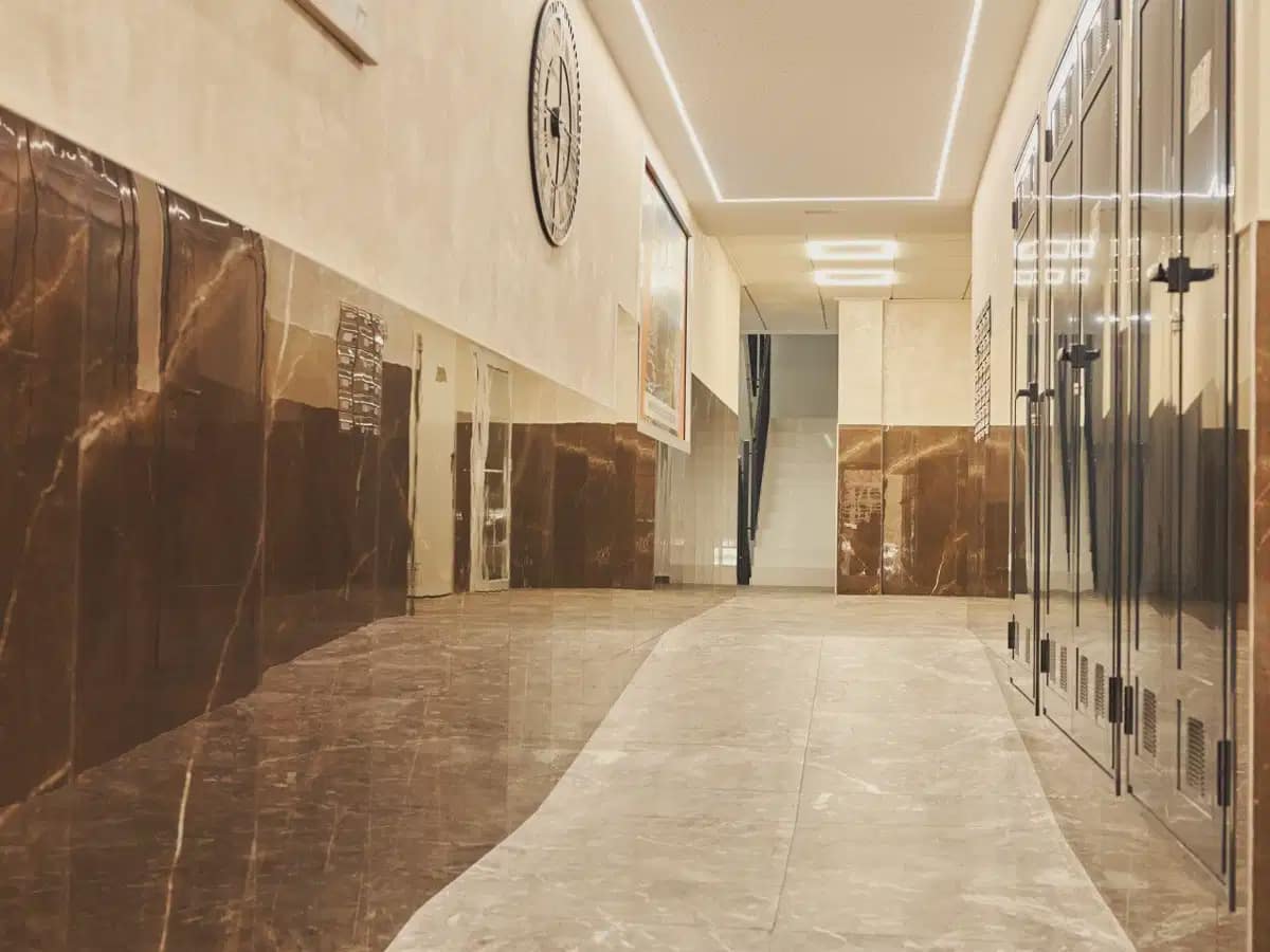 Apartamento de 2 habitaciones en Torrevieja en venta con piscina garaje - 326.900 € (Ref: 10091019)
