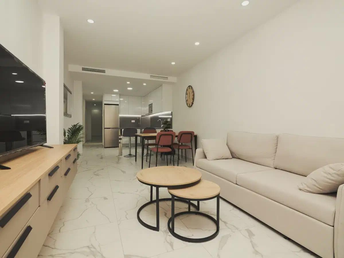 Apartamento de 2 habitaciones en Torrevieja en venta con piscina garaje - 326.900 € (Ref: 10091019)