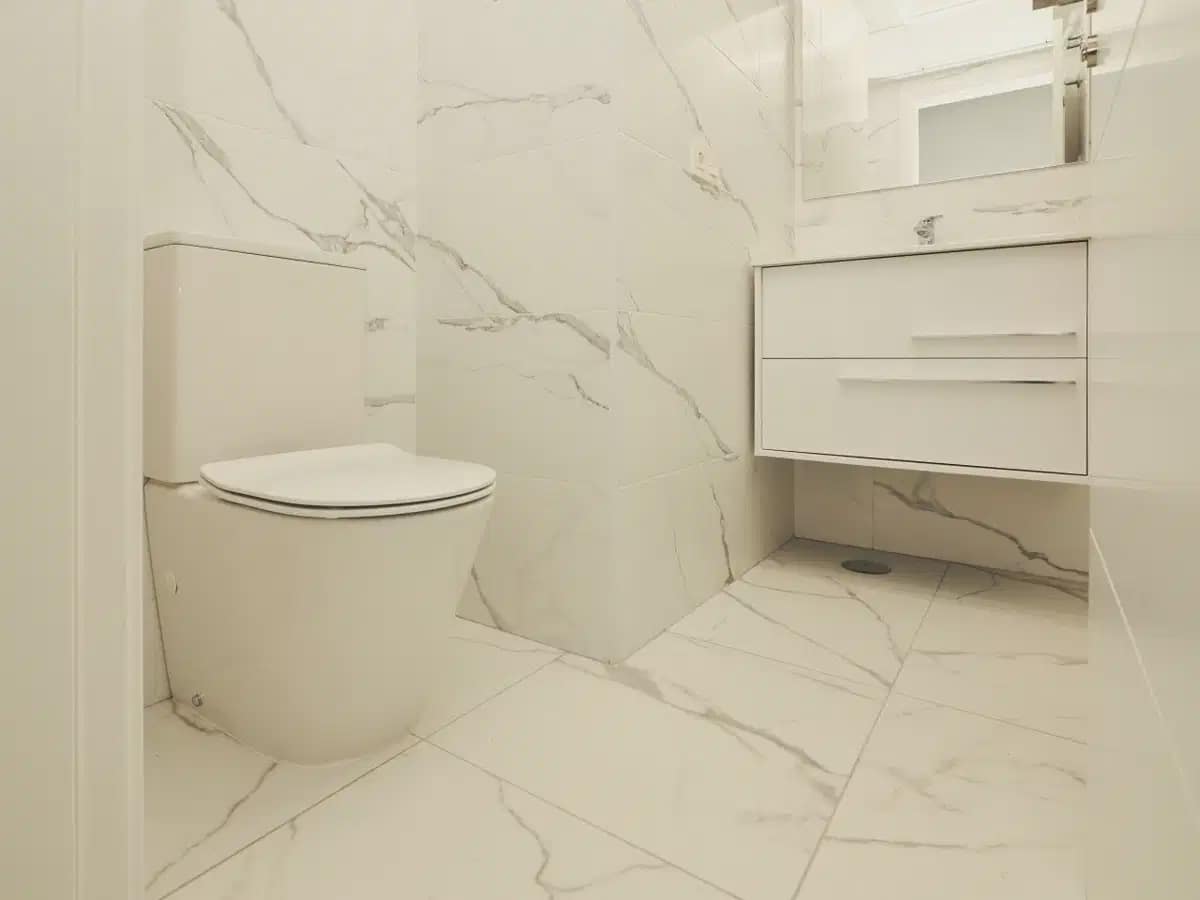 Apartamento de 2 habitaciones en Torrevieja en venta con piscina garaje - 326.900 € (Ref: 10091019)