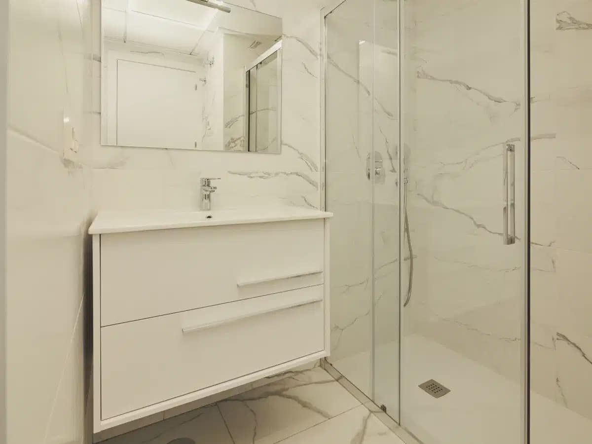 Apartamento de 2 habitaciones en Torrevieja en venta con piscina garaje - 326.900 € (Ref: 10091019)