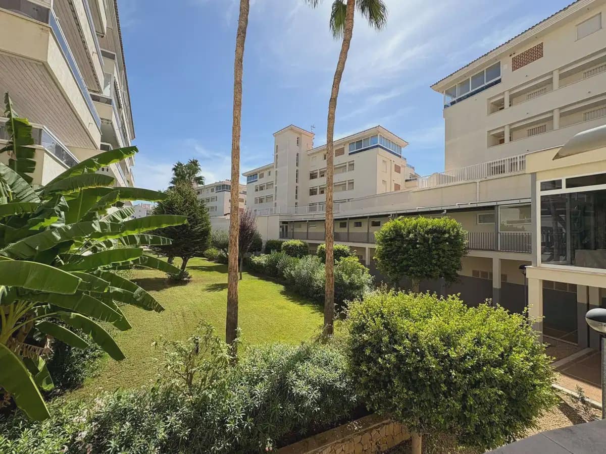 2 Zimmer Apartment zu verkaufen in Albir mit Pool Garage - 326.500 € (Ref: 10101562)