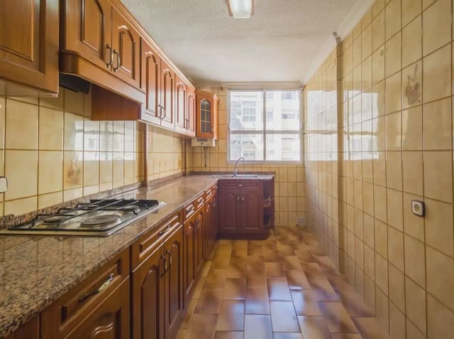 3 makuuhuone Huoneisto myytävänä paikassa Torrevieja mukana 
autotalli - 350 000 € (Ref: 10108839)