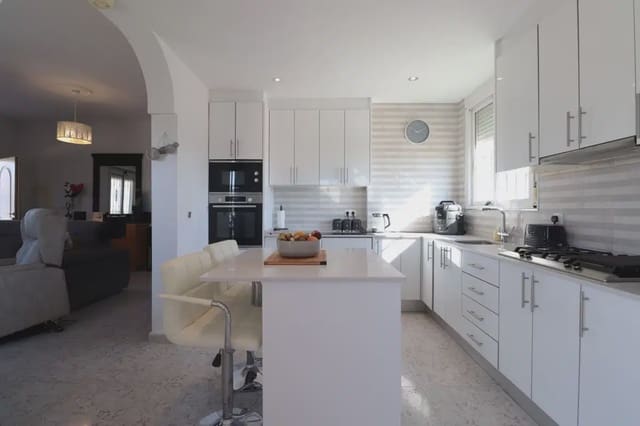 3 chambre Villa/Maison à vendre à Callosa de Segura avec piscine garage - 350 000 € (Ref: 10108843)