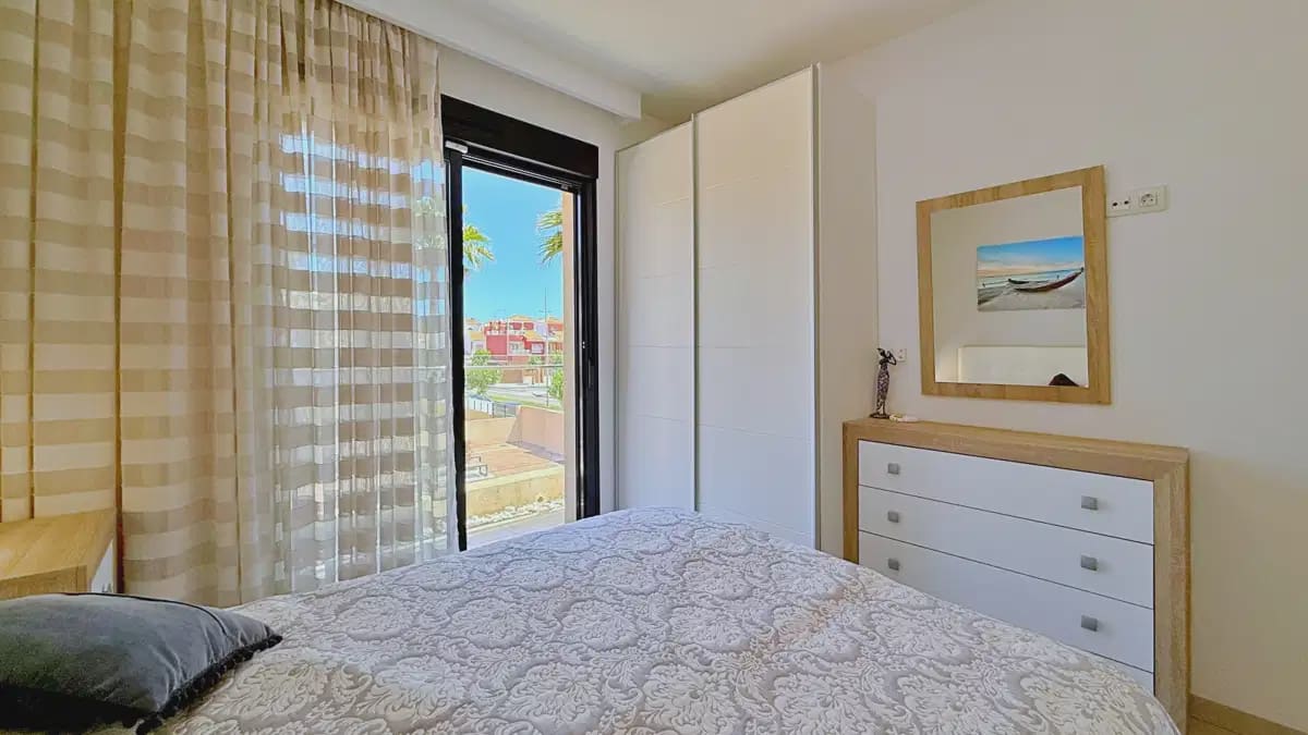 3 makuuhuone Kattohuoneisto myytävänä paikassa Pilar de la Horadada mukana uima-altaan - 349 000 € (Ref: 10108845)