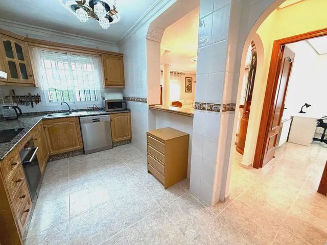 3 soverom Villa til salgs i Orihuela Costa, Orihuela med svømmebasseng - € 369 000 (Ref: 10111068)